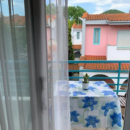 Apartment Blue Pearl Toroni